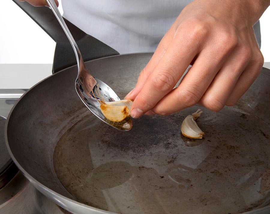 Garlic in Pan